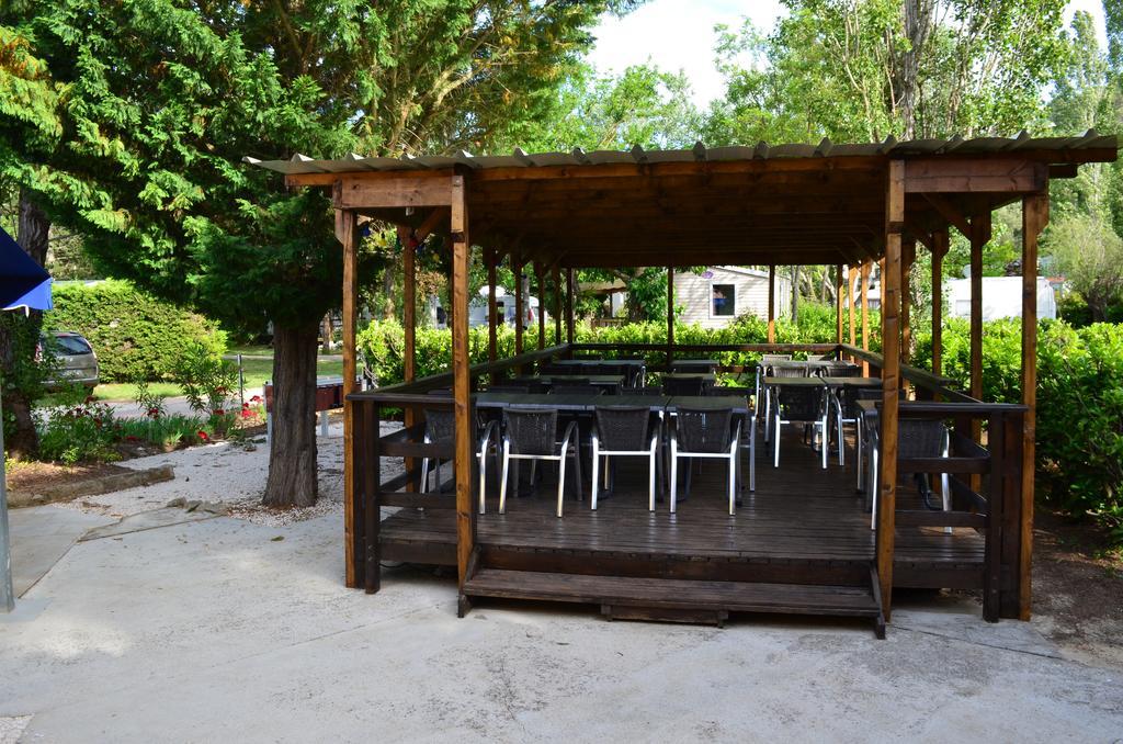 فندق Sainte-Anastasie-sur-Issoleفي  Camping La Vidaresse المظهر الخارجي الصورة