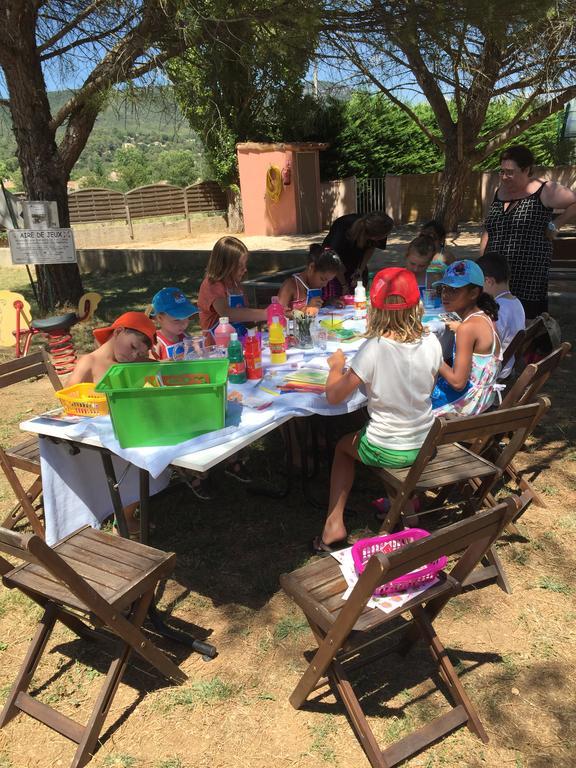 فندق Sainte-Anastasie-sur-Issoleفي  Camping La Vidaresse المظهر الخارجي الصورة